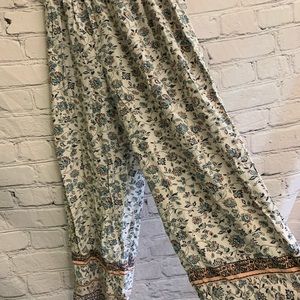5/$20 Kids Girls Art class M (7-8) Floral/paisley Boho Pants